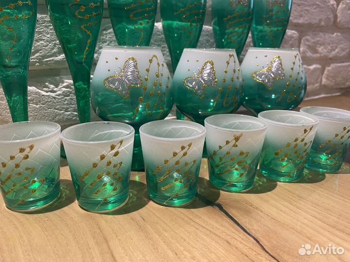 Набор бокалов и рюмок