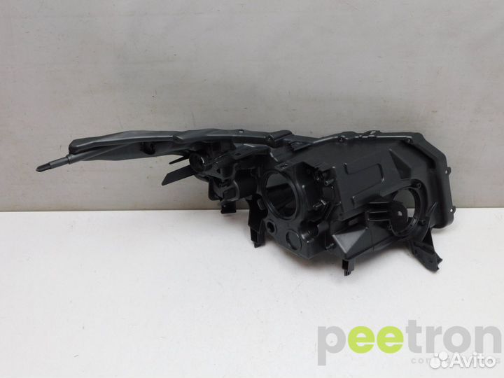 Б/У Б/У Корпус фары левой новая 260601CJ0A nissan