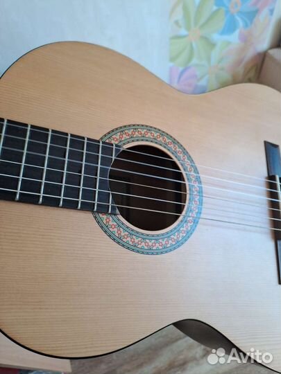 Классическая гитара yamaha c40m