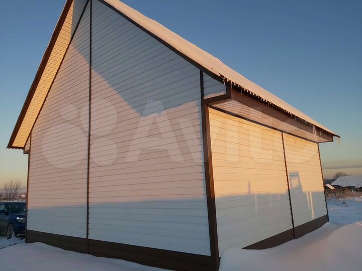 Дом 32,7 м² на участке 99 сот.