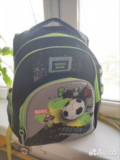 Рюкзак школьный