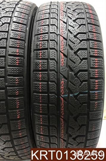 Kumho I'Zen RV Asymmetric 225/55 R19 99H