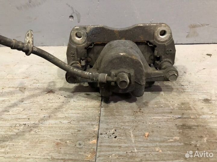 Суппорт передний правый Suzuki Sx4 YB YA