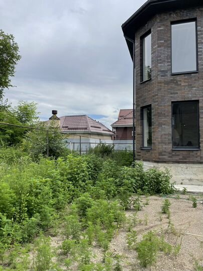 Дом 218 м² на участке 4,5 сот.