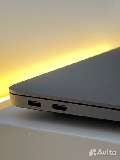 Apple MacBook air 13 2020 m1 8gb 256