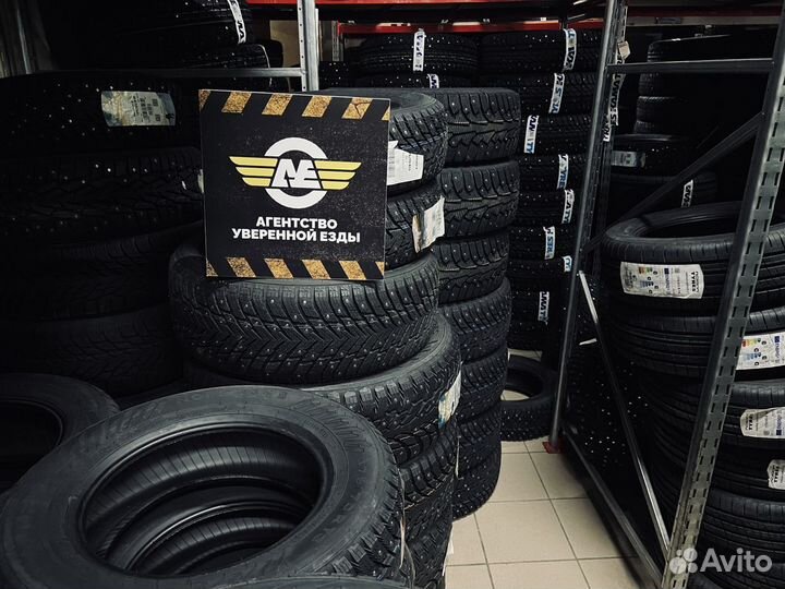 Tracmax Transporter RF09 215/70 R15C 109R