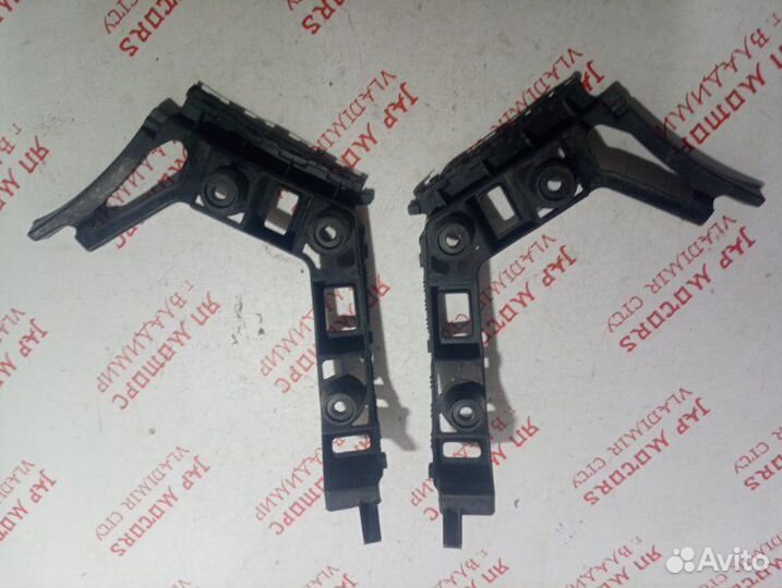 Крепление бампера заднее Volkswagen Golf 5 BVY