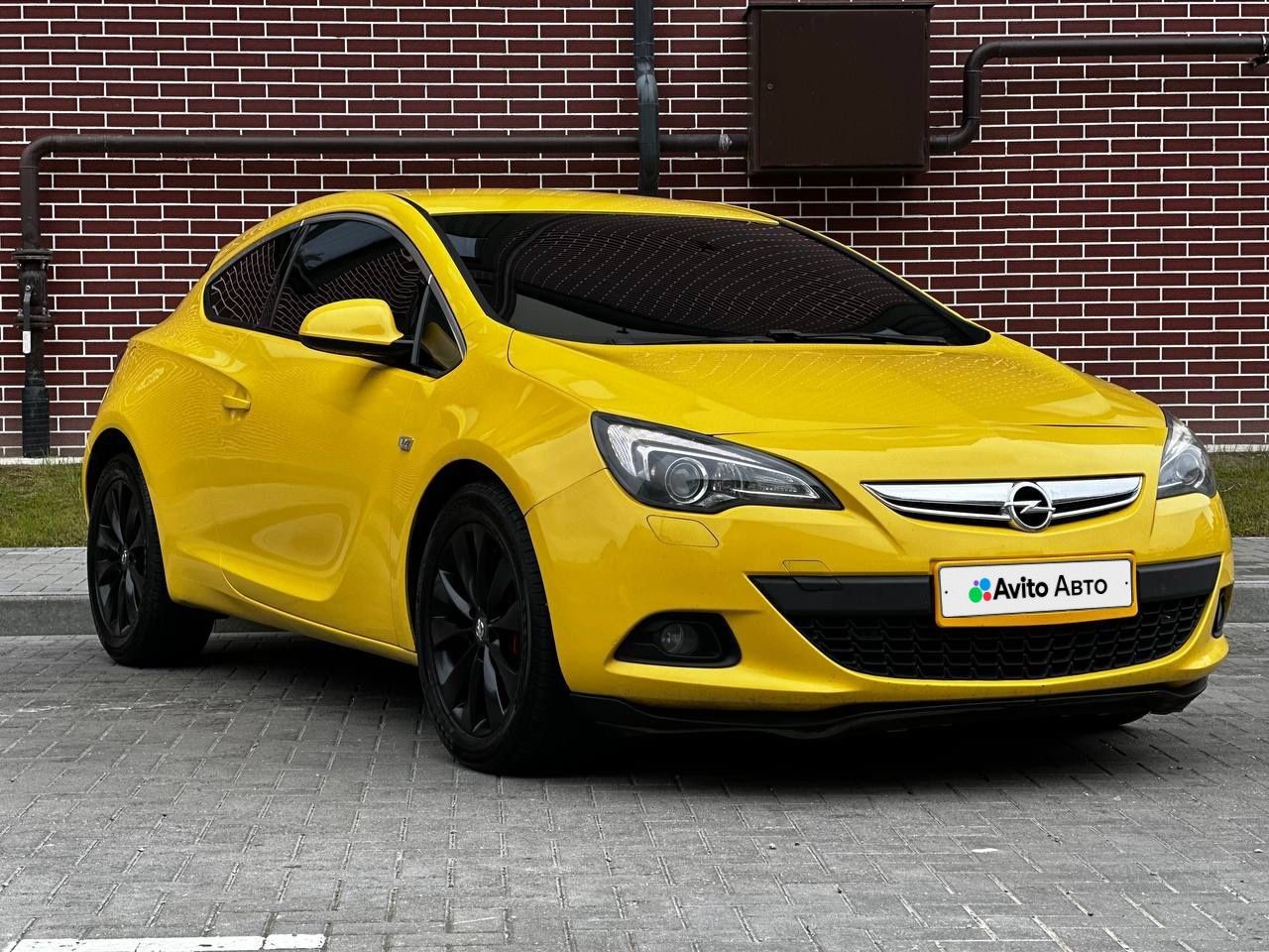 Opel Astra GTC: фото владельца