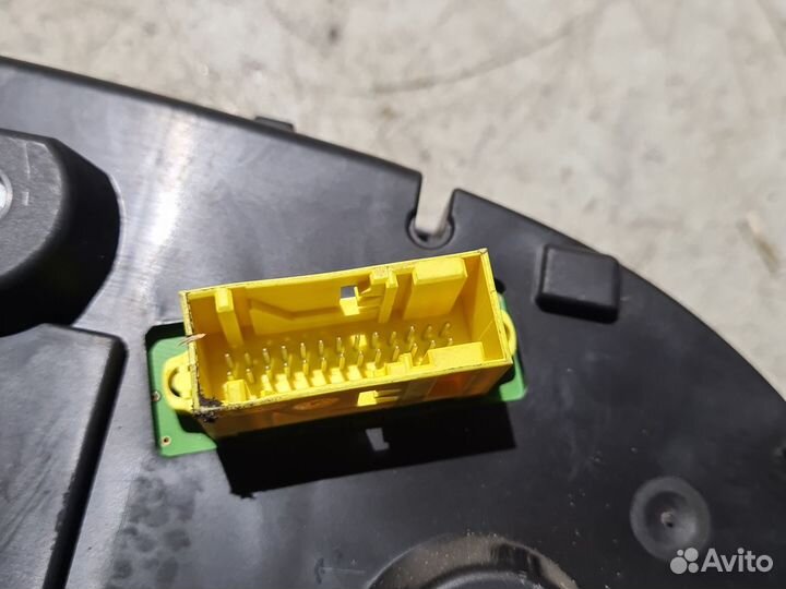 Панель приборов Peugeot 308