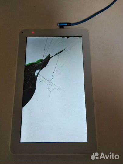 Два планшета на запчасти Samsung и Lenovo