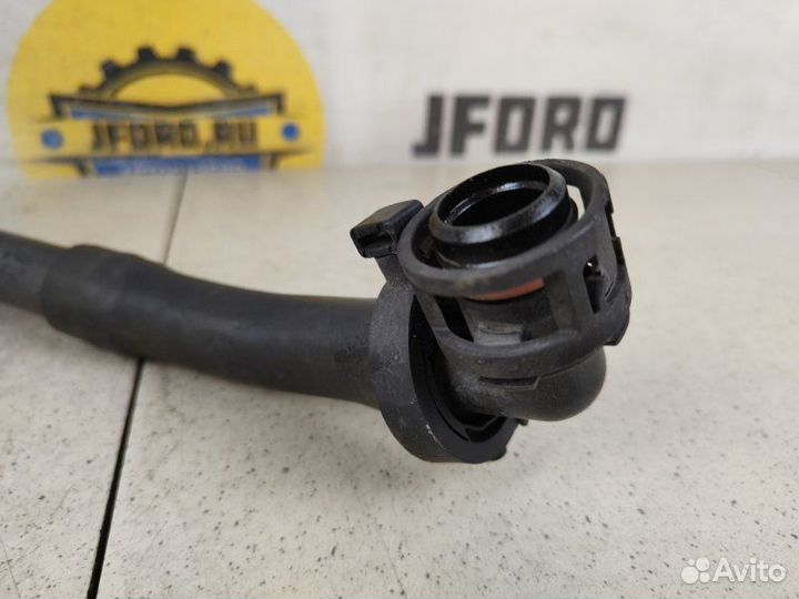 Патрубок картерных газов Ford Focus 3 CB8 1.6