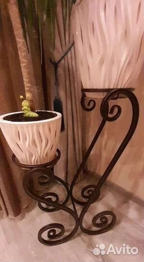 Кованые подставки для цветов
