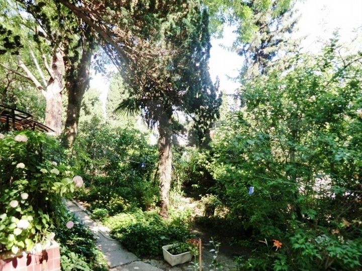 2-к. квартира, 59 м², 1/2 эт.