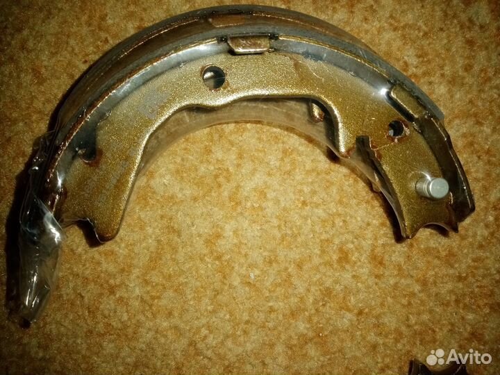 Колодки ручника Mitsubishi Outlander