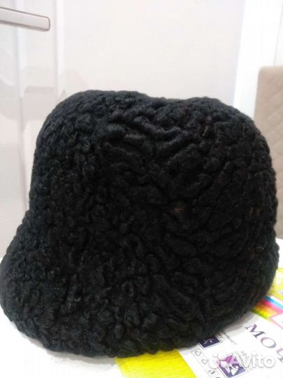 Женская шапка