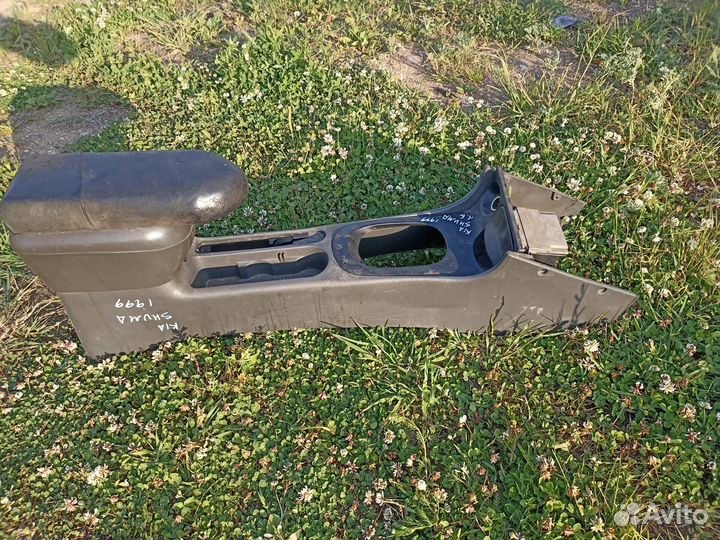 Консоль между сиденьями. Киа шума 1