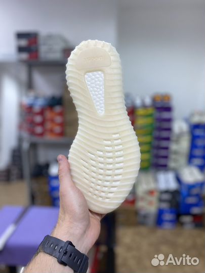 Кроссовки Adidas yeezy boost 350 v2 cream white