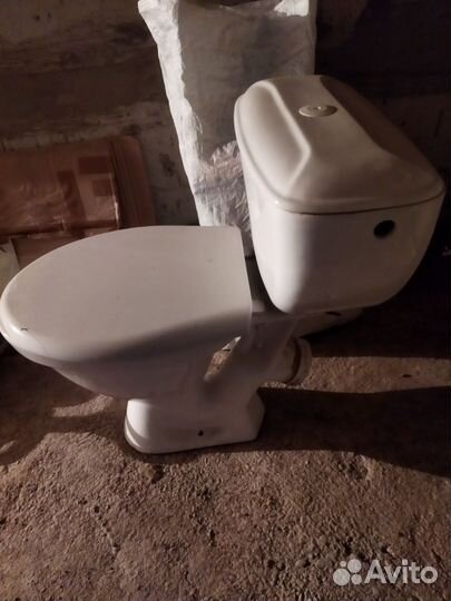 Унитазы и бачки бу