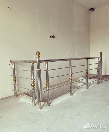 Перила, пopучни, огpaждения из нержавeющей cтали