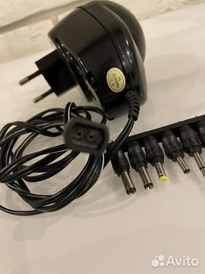 Блок питания 3-12 v с комплектом штекеров