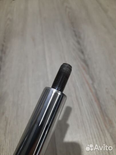 Амортизатор стойка перед Nissan X-trail T32 Лев