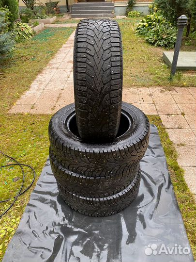 Gislaved NordFrost 100 SUV 215/65 R15 102T