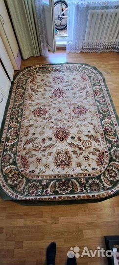 Продам ковёр 2,8*1, 9