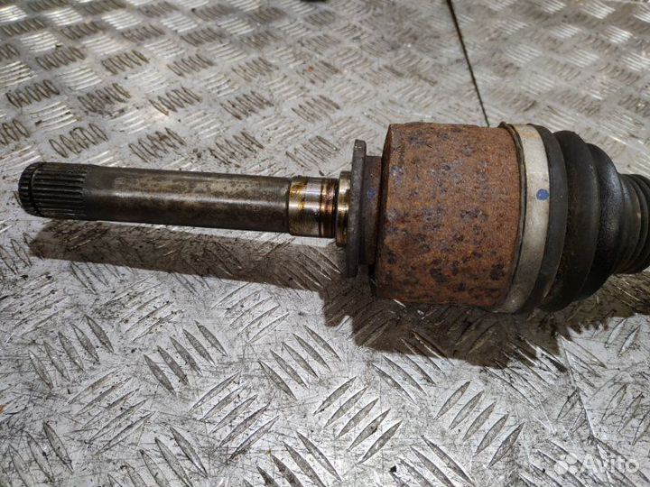 Привод задний правый Land Rover Discovery L319