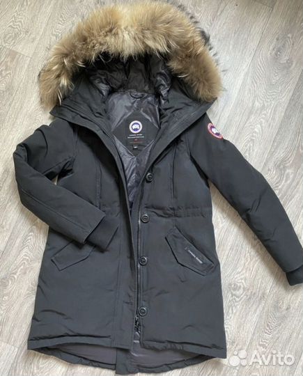 Зимняя куртка парка Canada goose