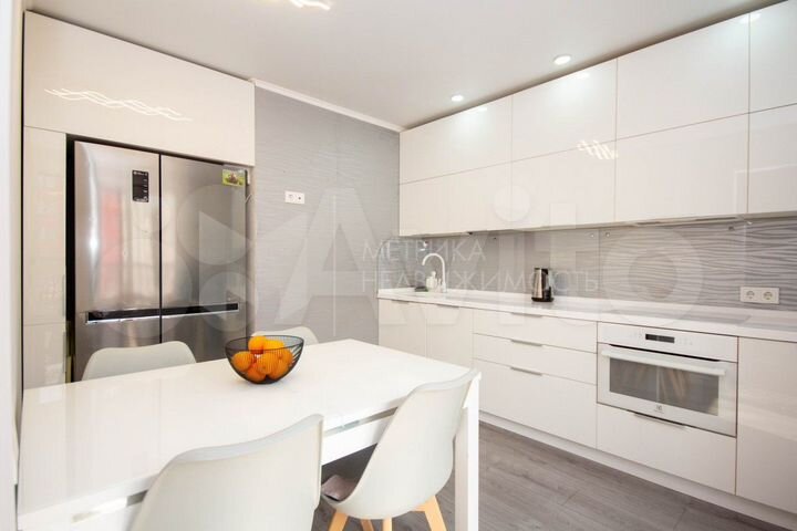 3-к. квартира, 78 м², 14/17 эт.