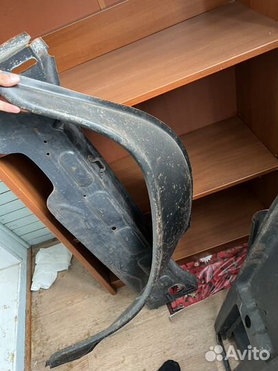 Продам кузовные детали ваз 2106