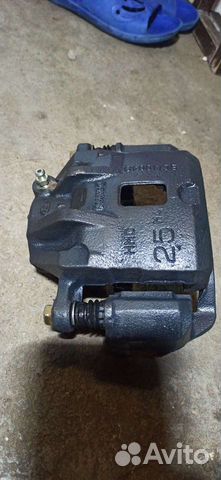 Суппорт передний левый hyundai kia