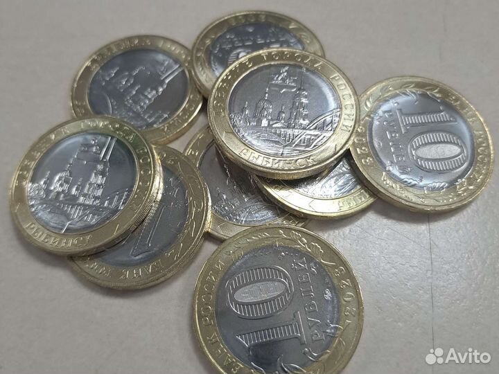 10 рублей 2023 Рыбинск и Строитель