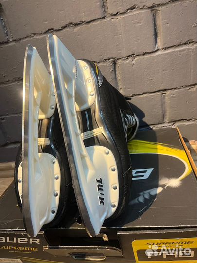Хоккейные коньки bauer Suprime Pro 44 размер