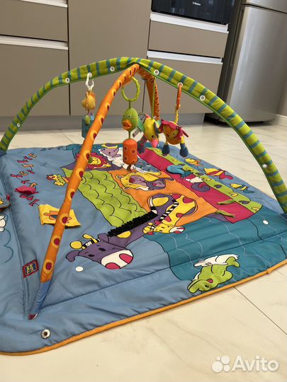 Детский развивающий коврик tiny love