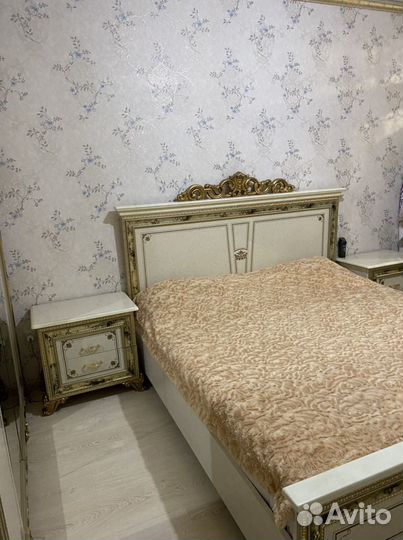 Спальный гарнитур