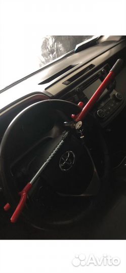 Блокиратор на руль новый замок противоугонный