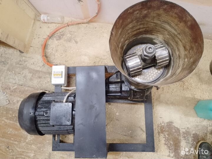 Гранулятор для опила, комбикорма