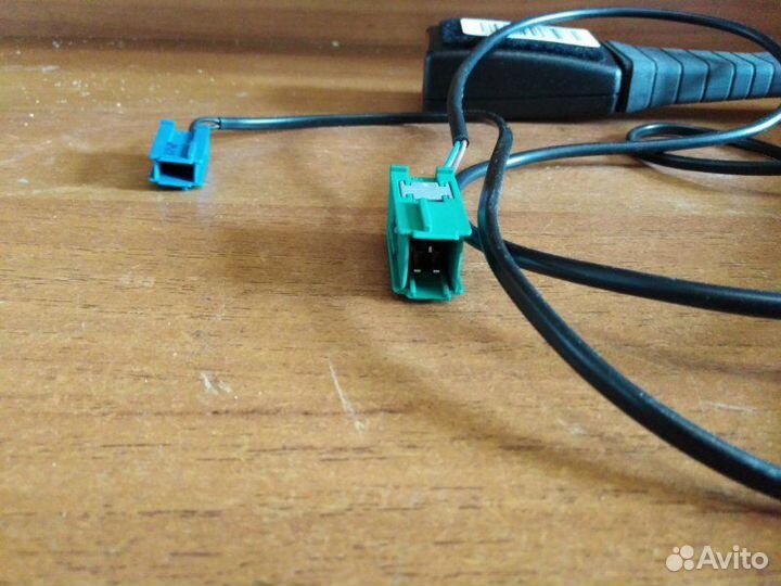 Замок ремня безопасности правый Opel Zafira-B 2005