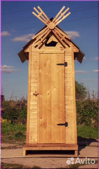 Дачный туалет с декором TQT