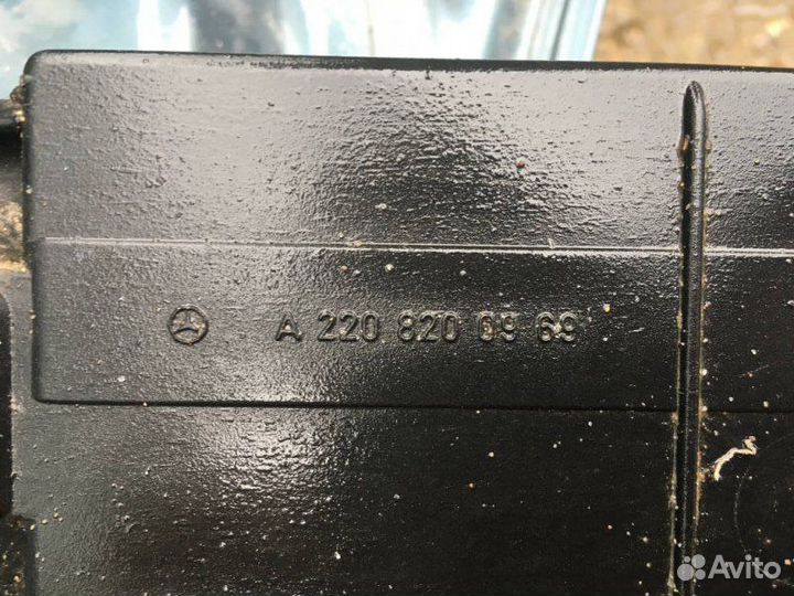 Mercedes-Benz S-Class W220