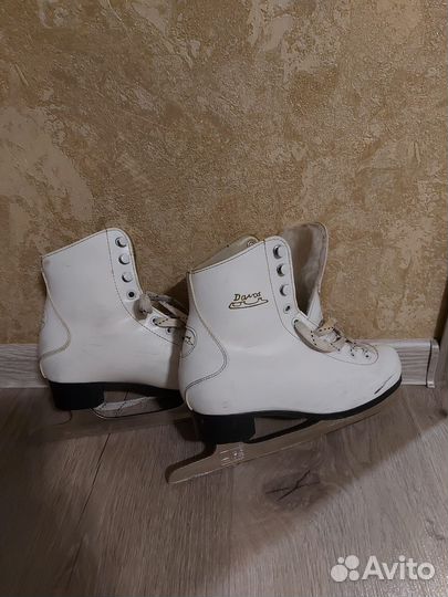 Коньки фигурные