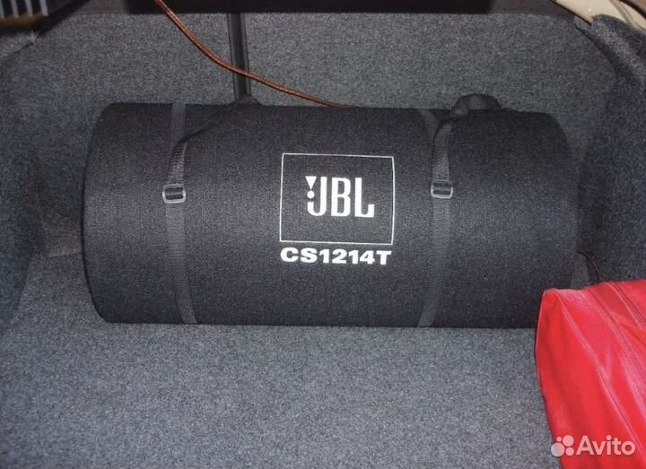 Сабвуфер JBL