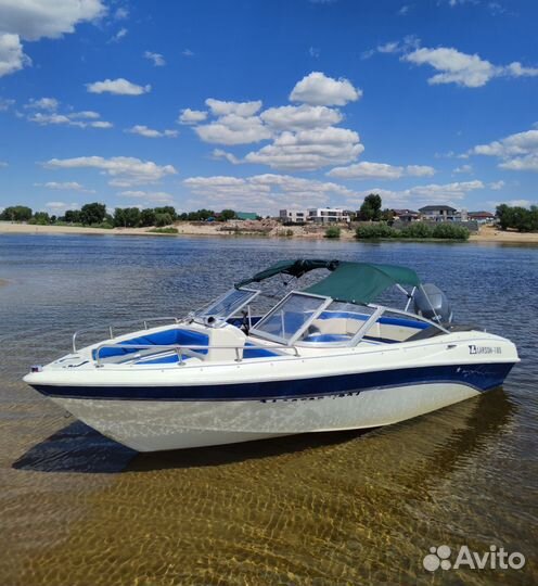 Прогулки на катере по Волге с гидом