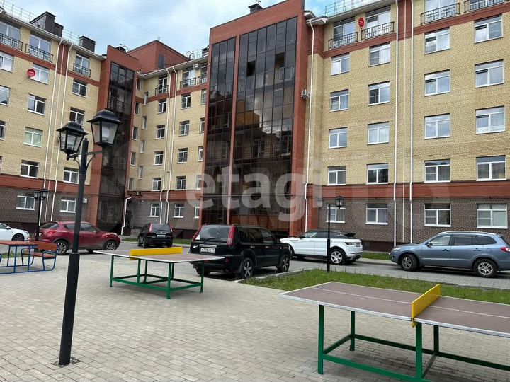 3-к. квартира, 90 м², 6/6 эт.