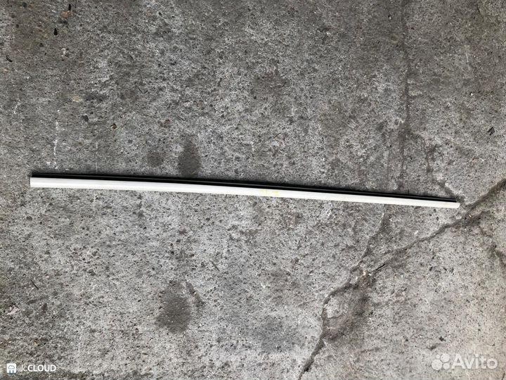 Молдинг на toyota premio ZZT240 1zzfe