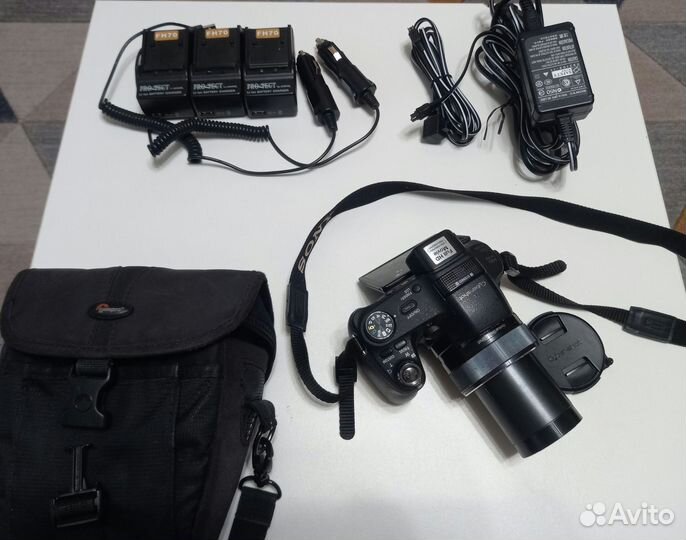 Зеркальный фотоаппарат Sony cyber-shot DSC-HX100V