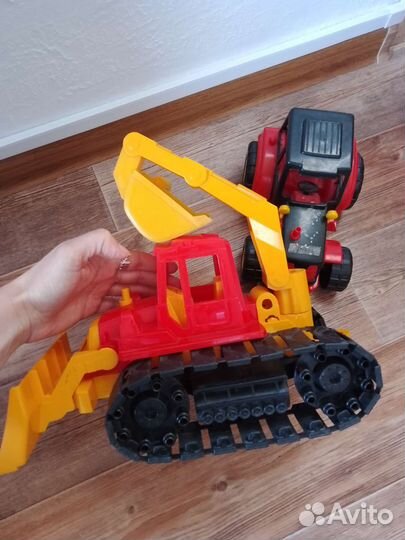 Экскаватор, трактор Полесье