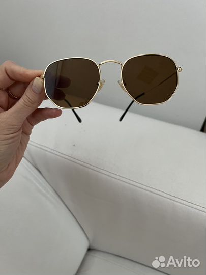 Очки солнцезащитные