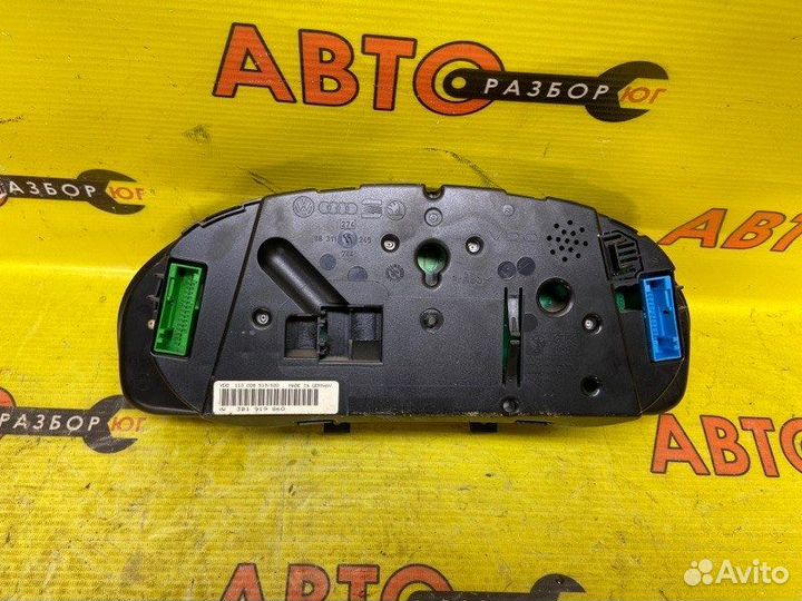 Щиток приборов Volkswagen Passat B5 AHL 1999